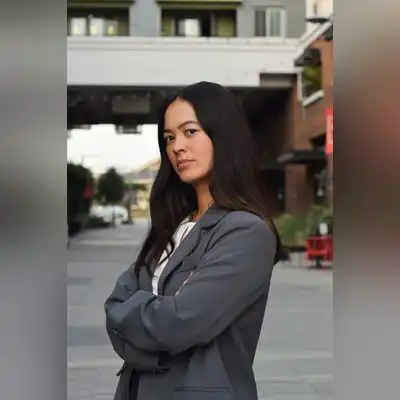贺航